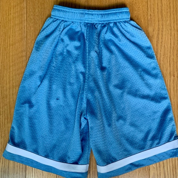 D by Denny’s Flat Mesh Shorts - Picture 2 of 6